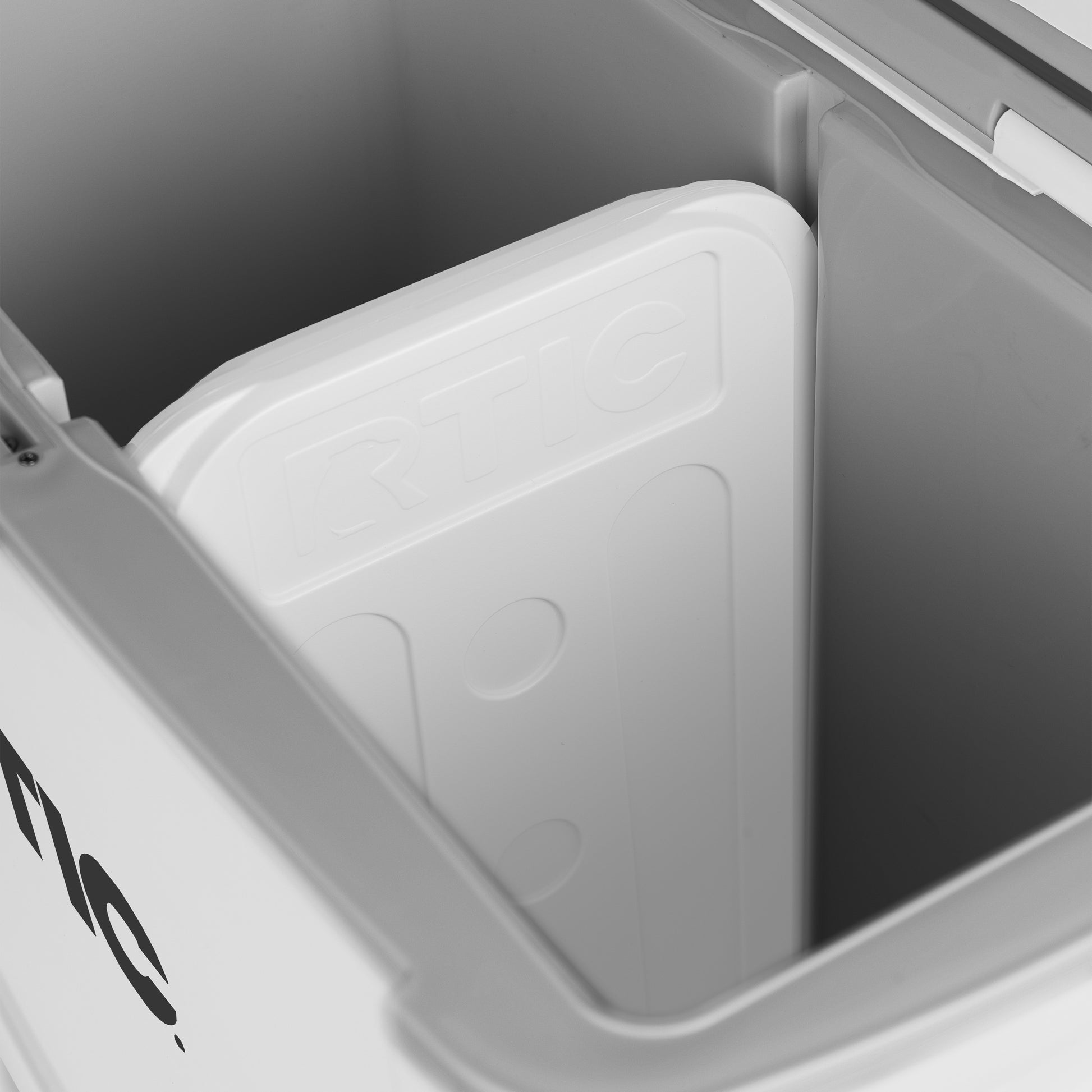 16 QT Road Trip Cooler Freezable Divider image 4