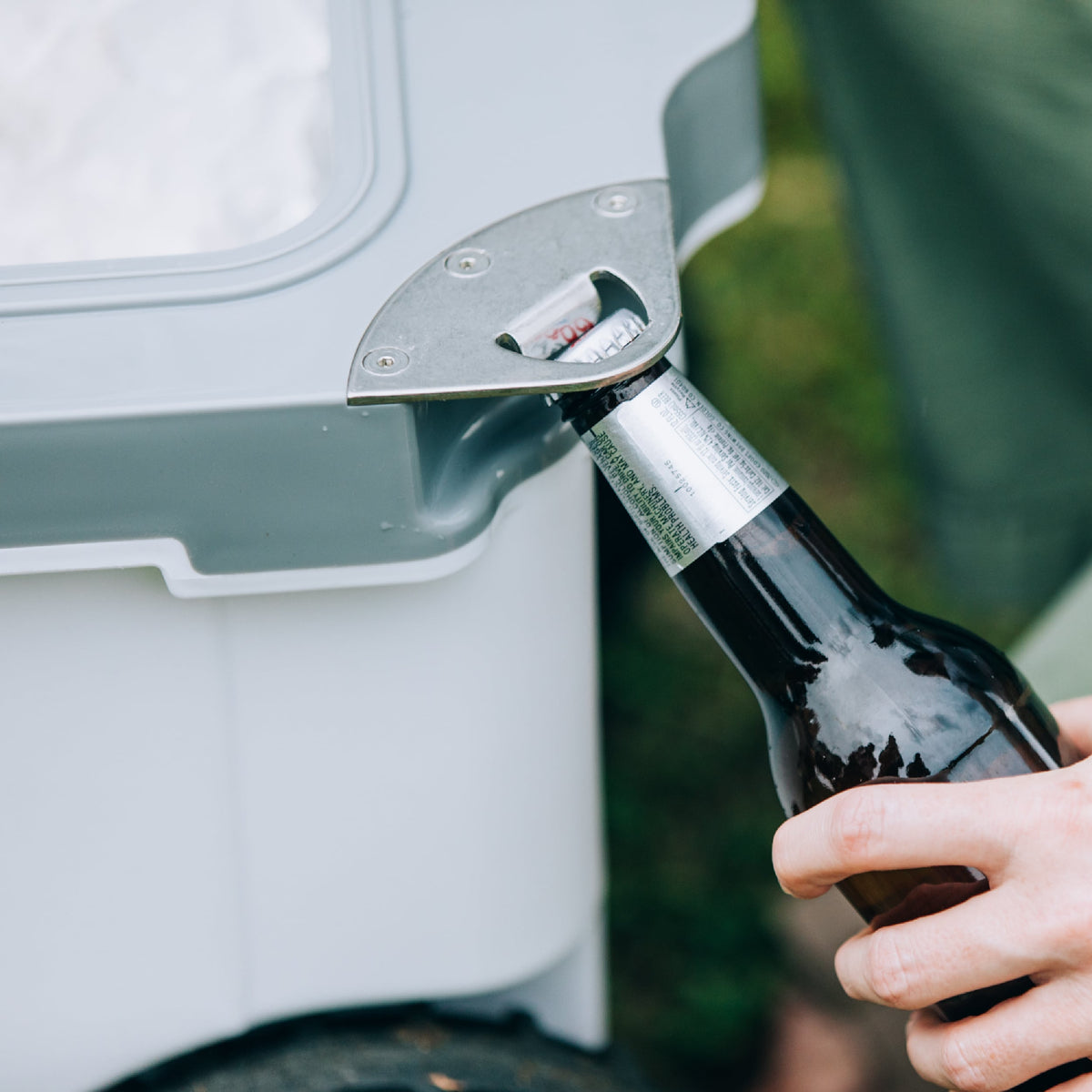 72 QT Ultra-Light Wheeled Cooler image 12